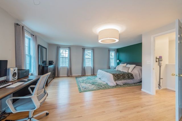 2 Pisces Lane, Plymouth, MA 02360