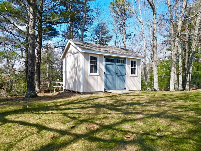 2 Pisces Lane, Plymouth, MA 02360