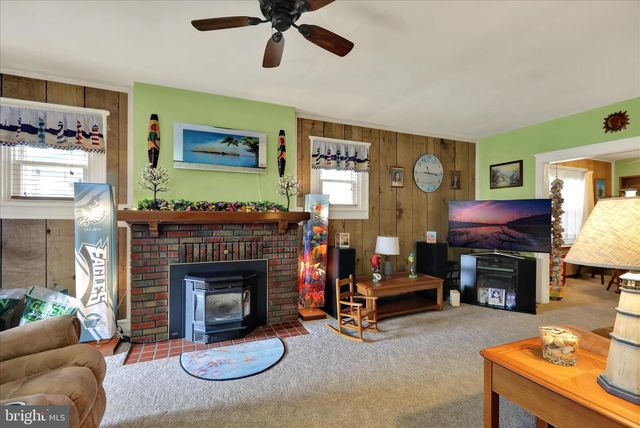 293 DIAMOND ST, Pottstown, PA 19464