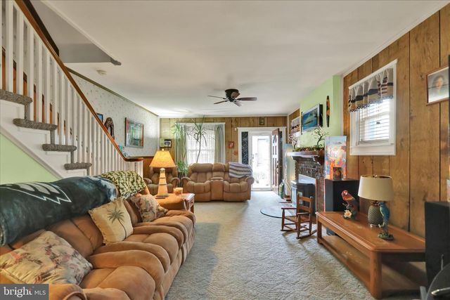 293 DIAMOND ST, Pottstown, PA 19464