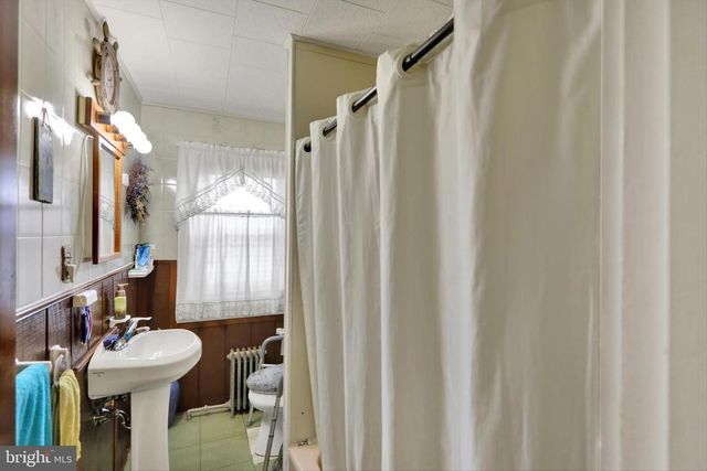 293 DIAMOND ST, Pottstown, PA 19464