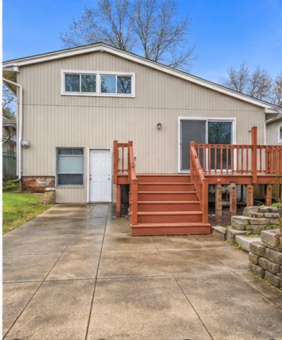 204 Anna Street, North Aurora, IL 60542
