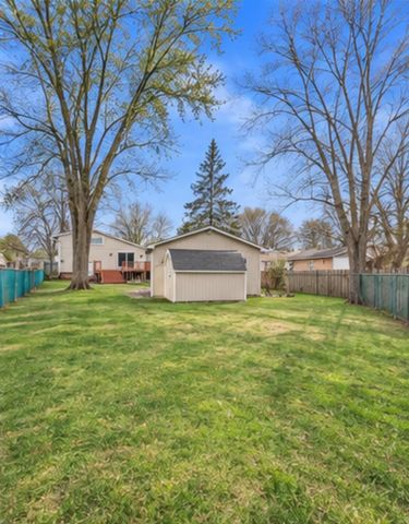 204 Anna Street, North Aurora, IL 60542