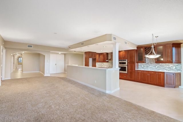 700 Ocean Royale 302, Juno Beach, FL 33408