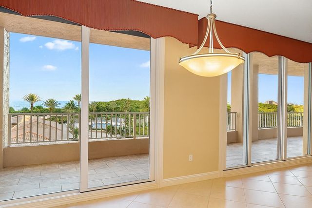 700 Ocean Royale 302, Juno Beach, FL 33408