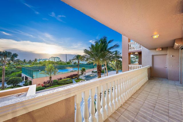 700 Ocean Royale 302, Juno Beach, FL 33408