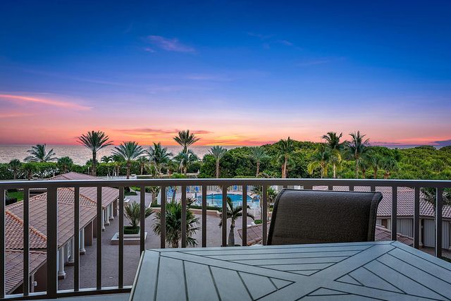 700 Ocean Royale 302, Juno Beach, FL 33408