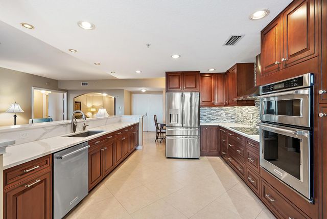 700 Ocean Royale 302, Juno Beach, FL 33408