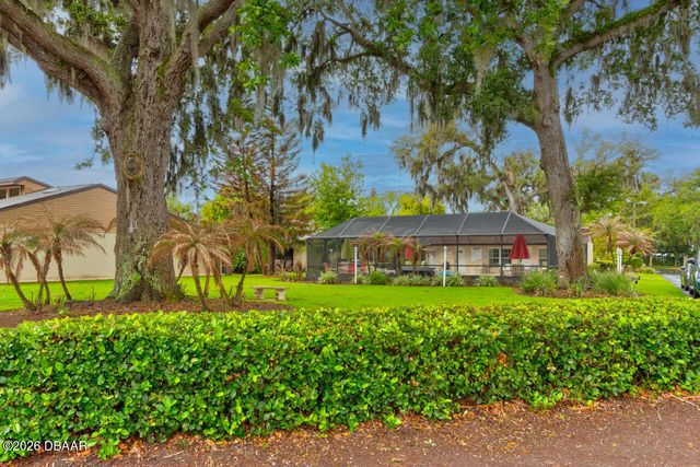 1262 Charter Oaks Circle, Holly Hill, FL 32117