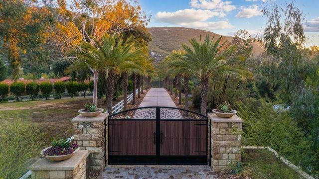 4065 Via Palo Verde Lago, Alpine, CA 91901