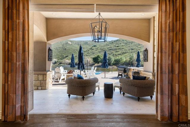 4065 Via Palo Verde Lago, Alpine, CA 91901