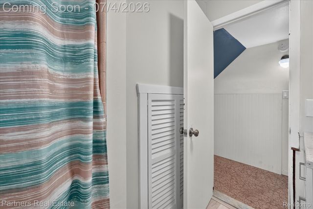 2500 Hubert Road, Genoa Township, MI 48114