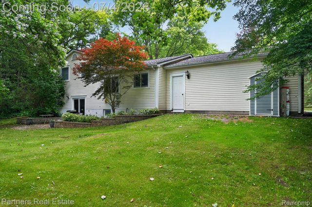 2500 Hubert Road, Genoa Township, MI 48114