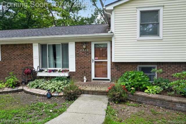 2500 Hubert Road, Genoa Township, MI 48114
