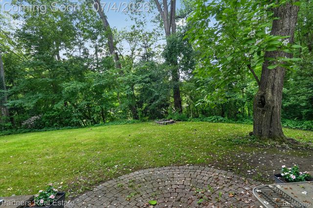 2500 Hubert Road, Genoa Township, MI 48114