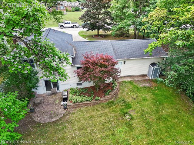 2500 Hubert Road, Genoa Township, MI 48114