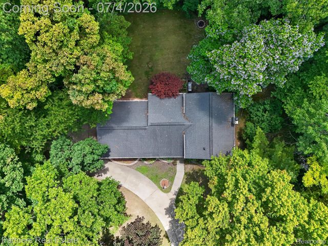2500 Hubert Road, Genoa Township, MI 48114
