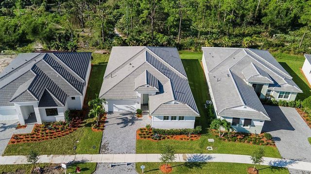 2301 SE Canopy Cove Lane, Port St. Lucie, FL 34984