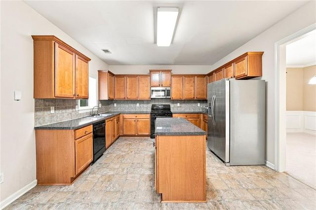 2017 Preserve Creek Way, Loganville, GA 30052