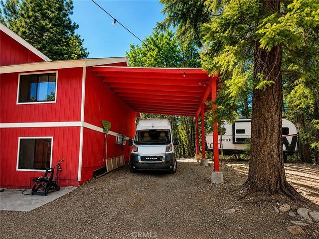 27661 Canyon Drive, Lake Arrowhead, CA 92326