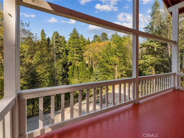 27661 Canyon Drive, Lake Arrowhead, CA 92326