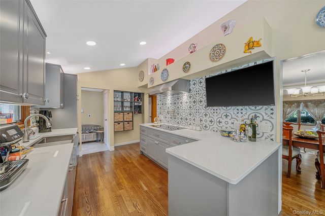 138 Main Avenue, Lake Grove, NY 11755