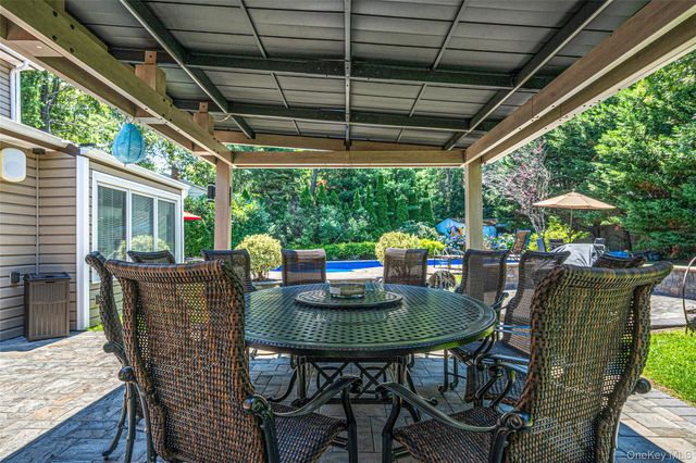 138 Main Avenue, Lake Grove, NY 11755