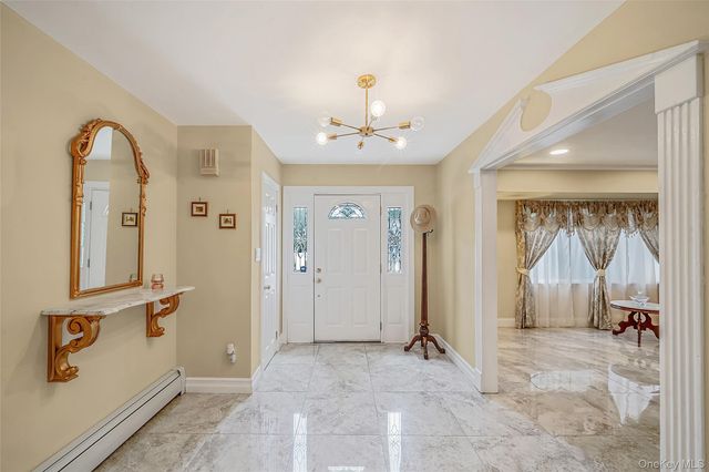 138 Main Avenue, Lake Grove, NY 11755