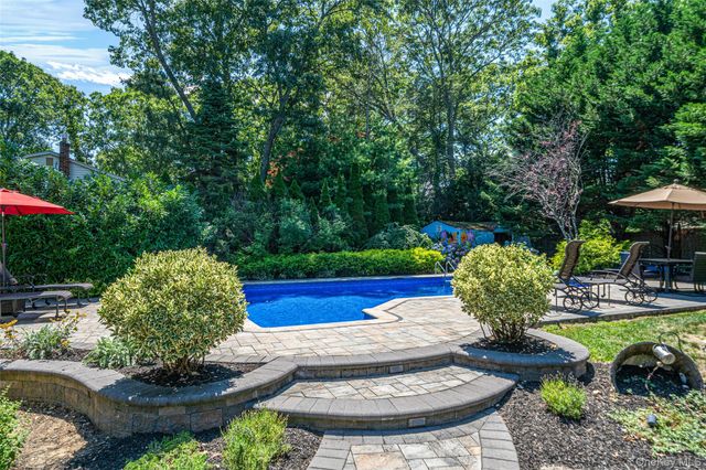 138 Main Avenue, Lake Grove, NY 11755
