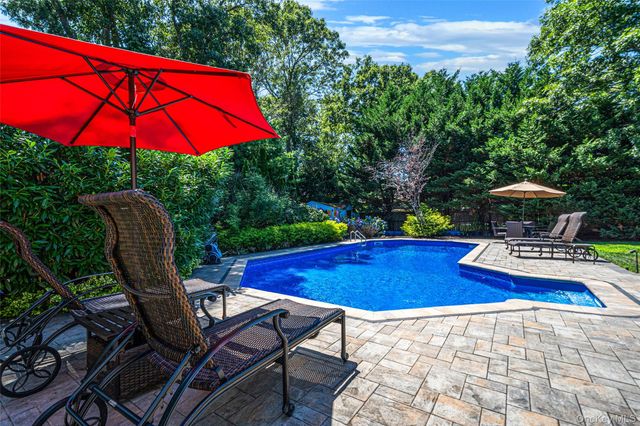 138 Main Avenue, Lake Grove, NY 11755