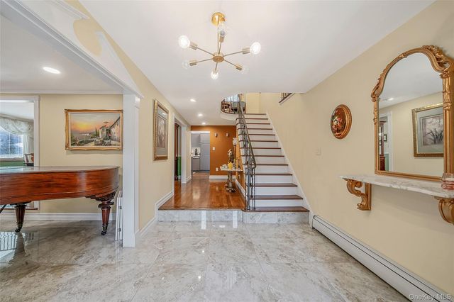 138 Main Avenue, Lake Grove, NY 11755