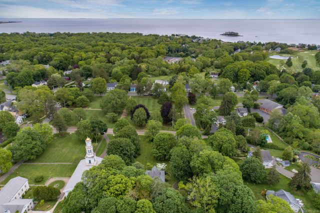 30 Meeting House Lane, Madison, CT 06443