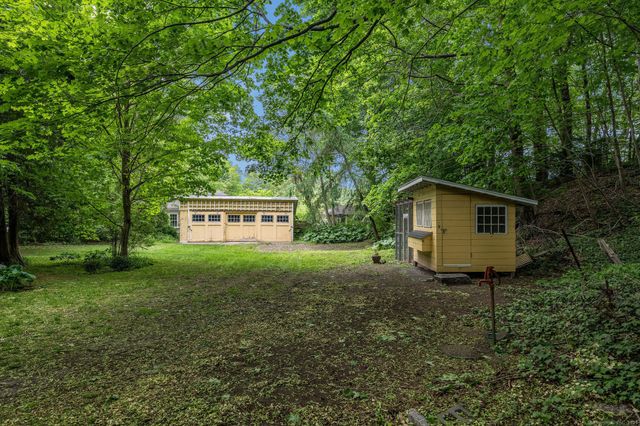 30 Meeting House Lane, Madison, CT 06443