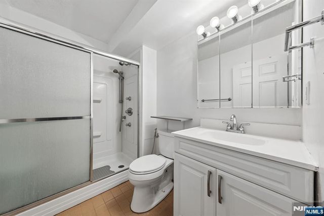 326 Prospect Avenue 10H, Hackensack, NJ 07601