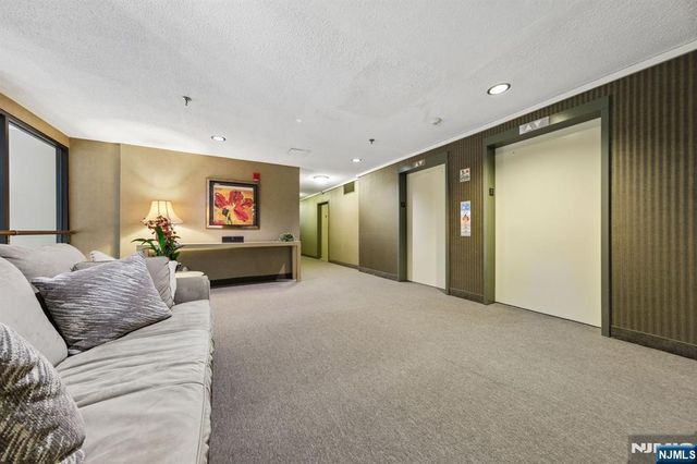 326 Prospect Avenue 10H, Hackensack, NJ 07601