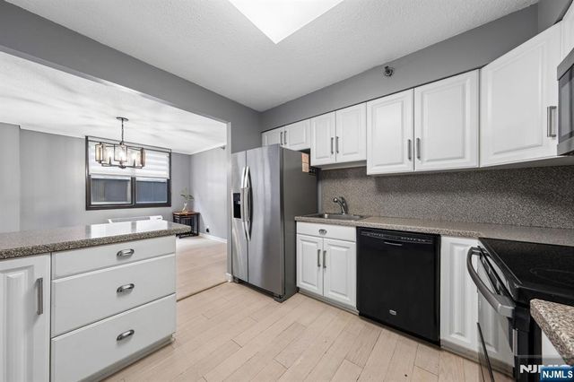 326 Prospect Avenue 10H, Hackensack, NJ 07601