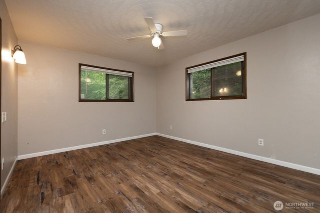 1927 SE Maple Dr, Chehalis, WA 98532