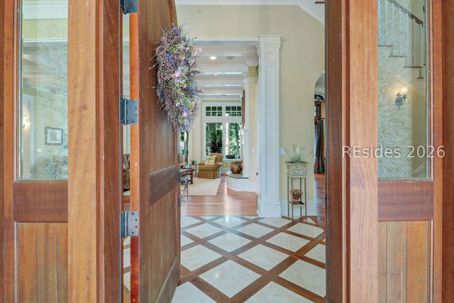 285 Long Cove Dr, Hilton Head Island, SC 29928