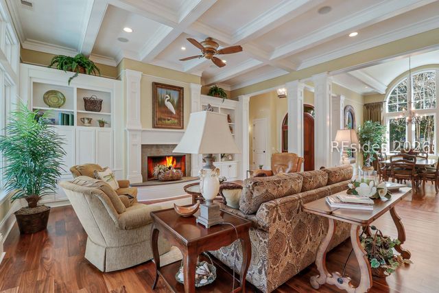 285 Long Cove Dr, Hilton Head Island, SC 29928