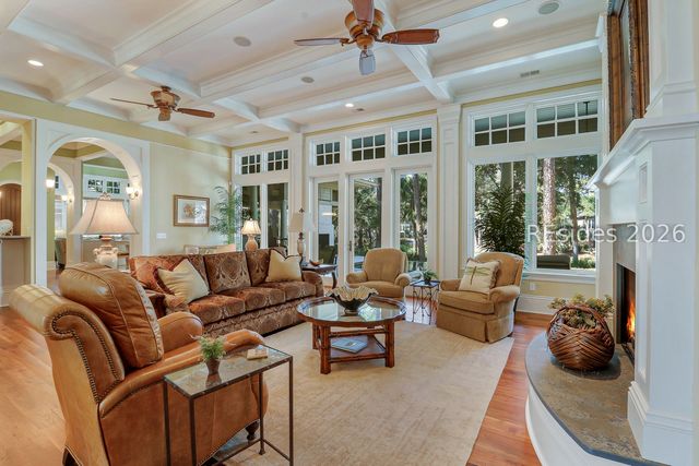 285 Long Cove Dr, Hilton Head Island, SC 29928