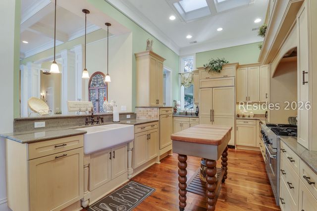 285 Long Cove Dr, Hilton Head Island, SC 29928