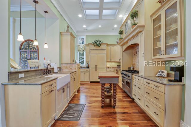 285 Long Cove Dr, Hilton Head Island, SC 29928