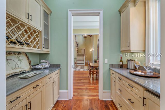 285 Long Cove Dr, Hilton Head Island, SC 29928