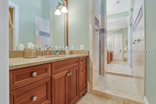 285 Long Cove Dr, Hilton Head Island, SC 29928