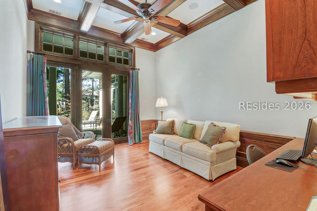 285 Long Cove Dr, Hilton Head Island, SC 29928