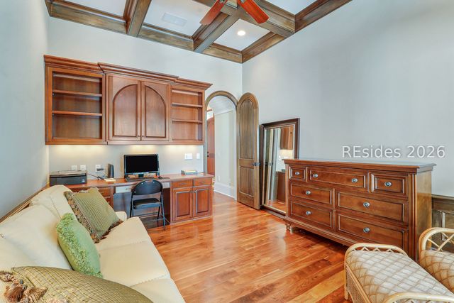 285 Long Cove Dr, Hilton Head Island, SC 29928