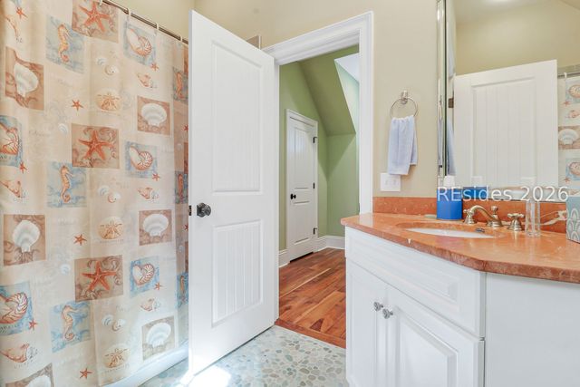 285 Long Cove Dr, Hilton Head Island, SC 29928