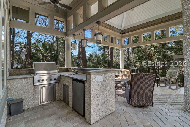 285 Long Cove Dr, Hilton Head Island, SC 29928