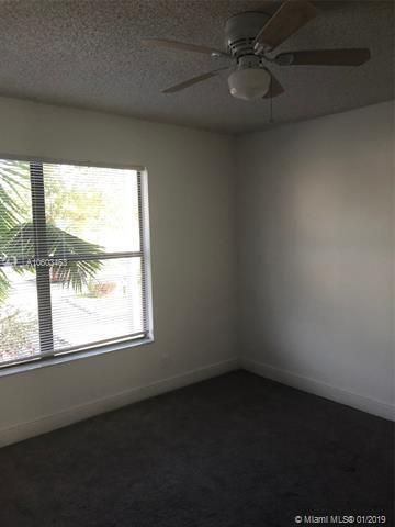 1461 Windorah Way E, West Palm Beach, FL 33411