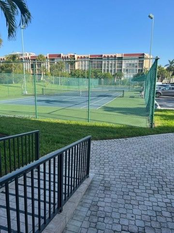 2001 Atlantic Shores Blvd 105, Hallandale Beach, FL 33009